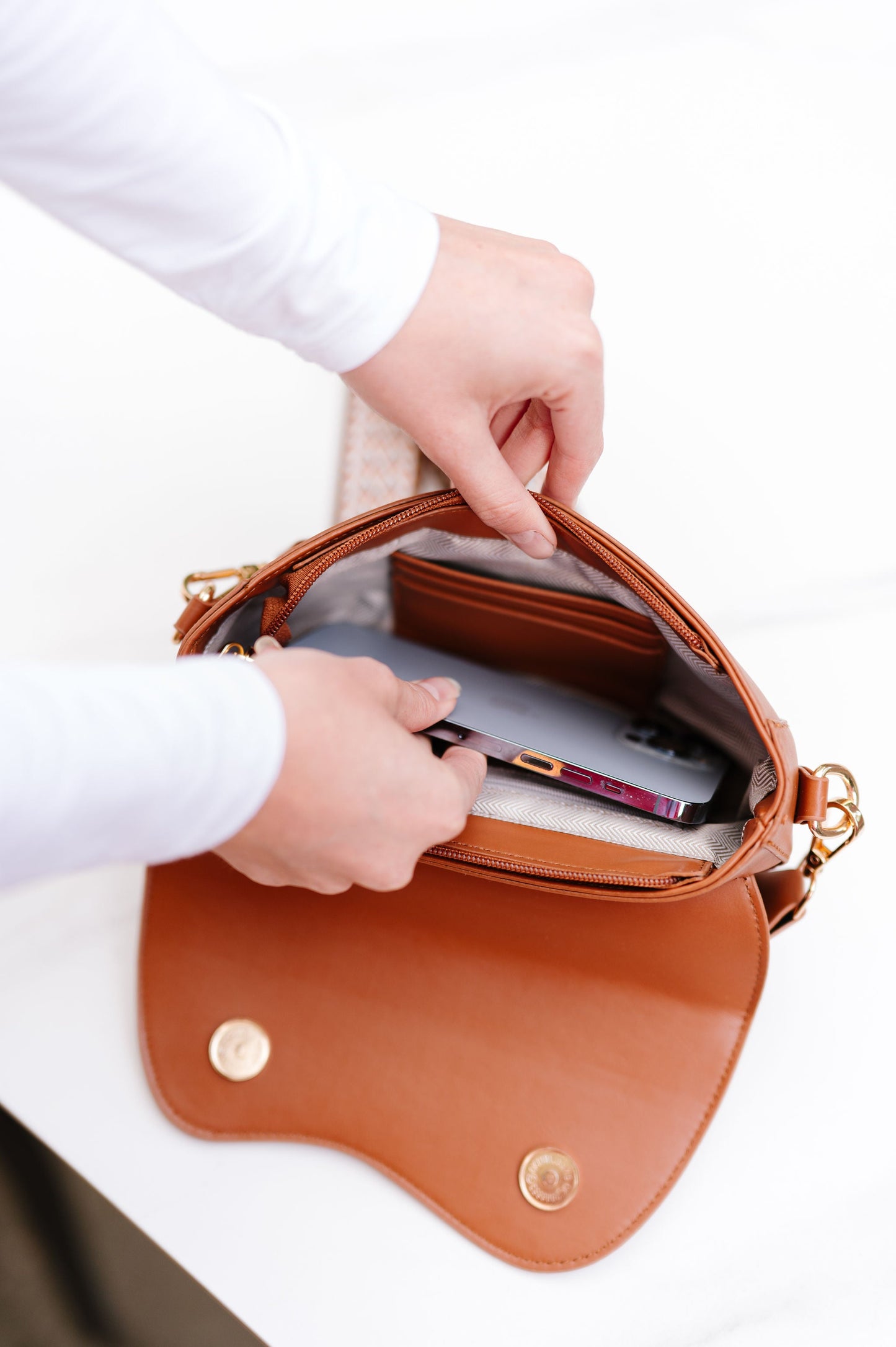 Ellis Convertible Crossbody-Final Sale